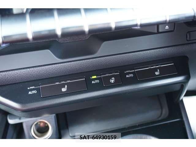 Lexus UX 2019-03 200092-11