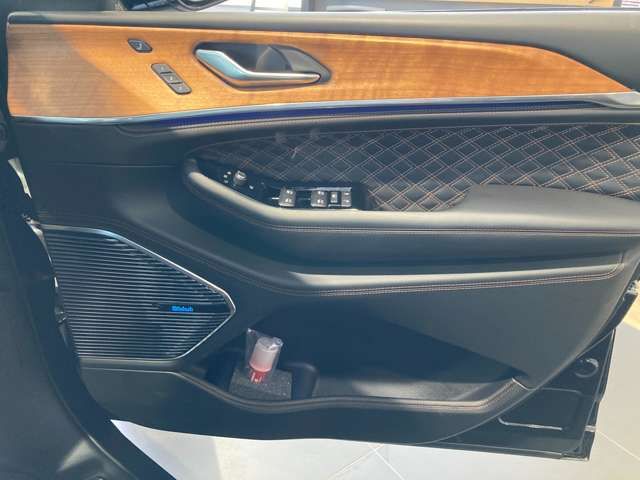 Jeep GRAND CHEROKEE 2023-02 182114-19