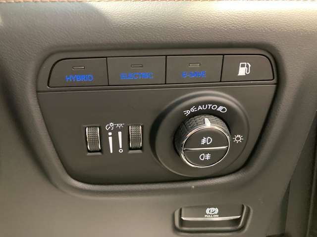 Jeep GRAND CHEROKEE 2023-02 182114-18