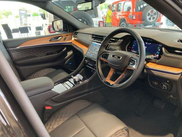 Jeep GRAND CHEROKEE 2023-02 182114-4