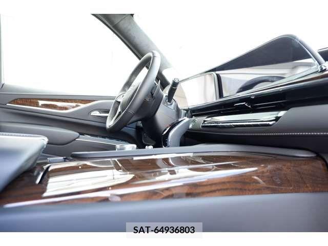 Cadillac ESCALADE 2023-03 373639-8