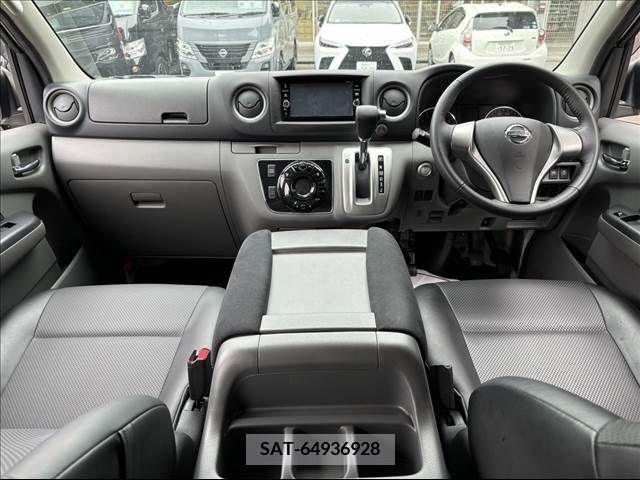 Nissan NV350 Caravan 2018-01 317330-3