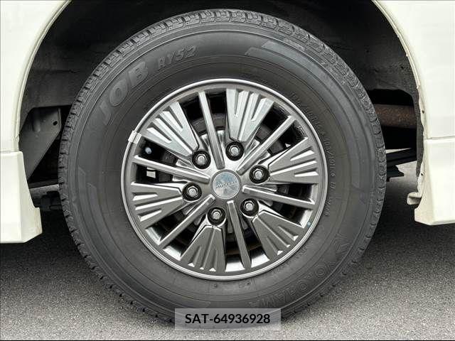 Nissan NV350 Caravan 2018-01 317330-16