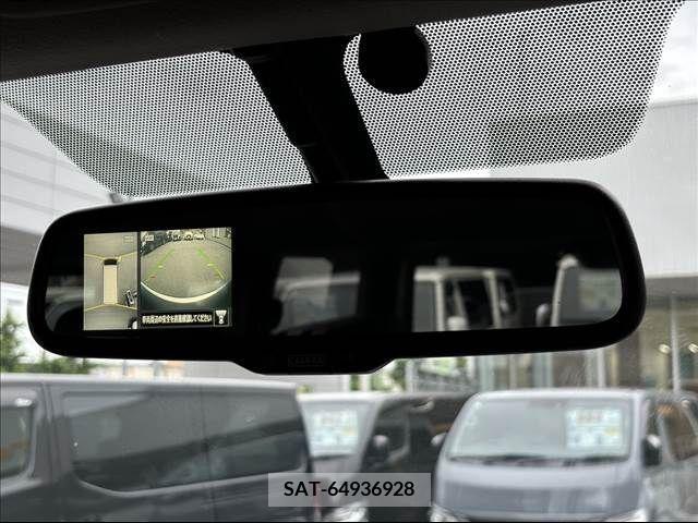 Nissan NV350 Caravan 2018-01 317330-9