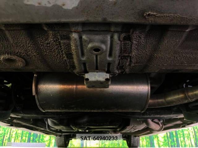 Honda e 2010-06 326937-19