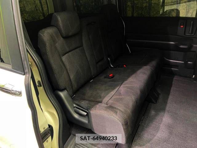 Honda e 2010-06 326937-8