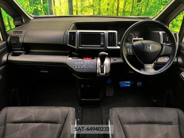 Honda e 2010-06 326937-1