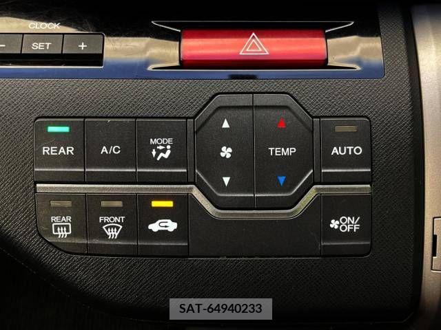 Honda e 2010-06 326937-6