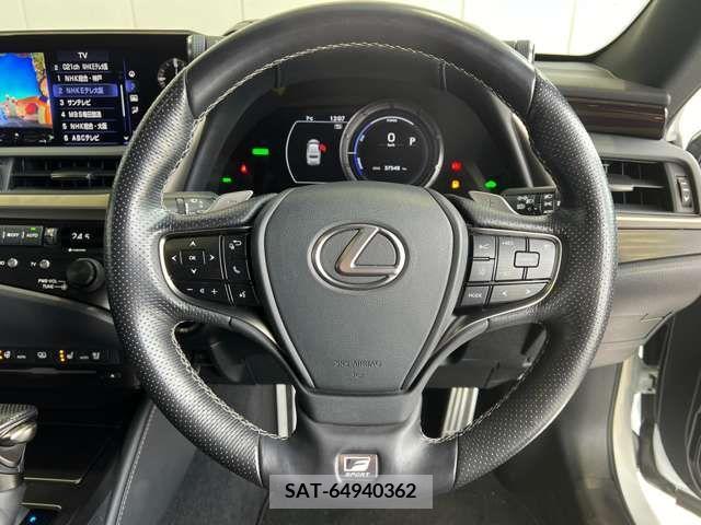 Lexus ES 2019-08 275195-10