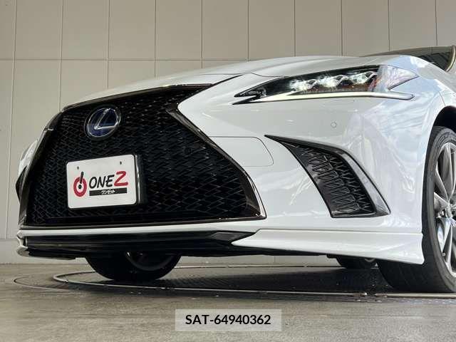 Lexus ES 2019-08 275195-5