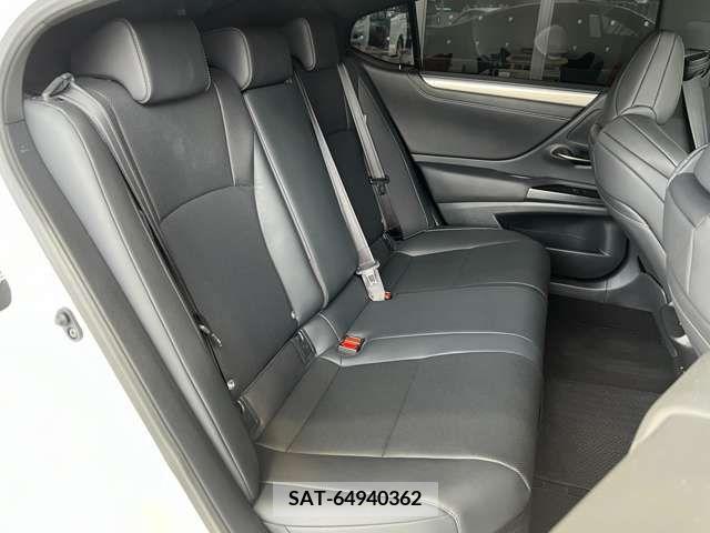 Lexus ES 2019-08 275195-14