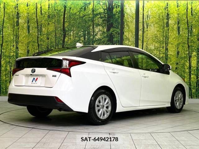 Toyota PRIUS 2021-05 366567-17