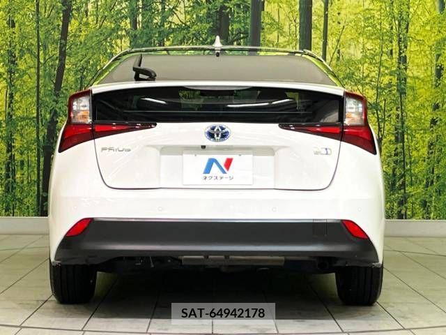 Toyota PRIUS 2021-05 366567-15