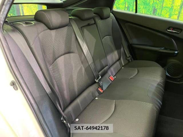 Toyota PRIUS 2021-05 366567-9