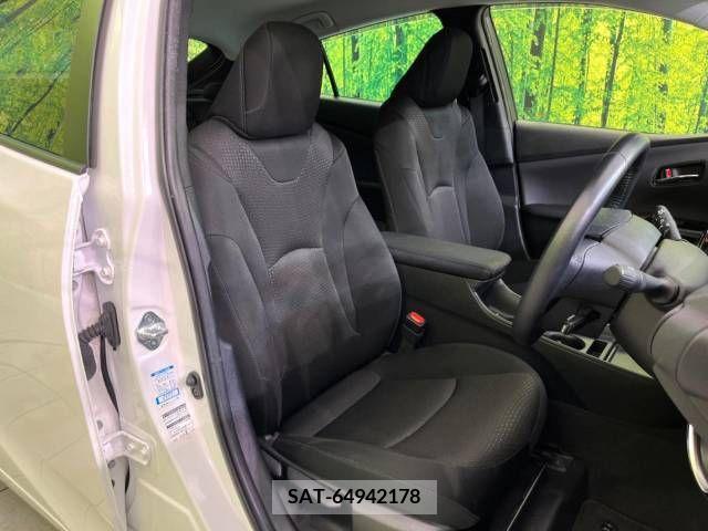Toyota PRIUS 2021-05 366567-8