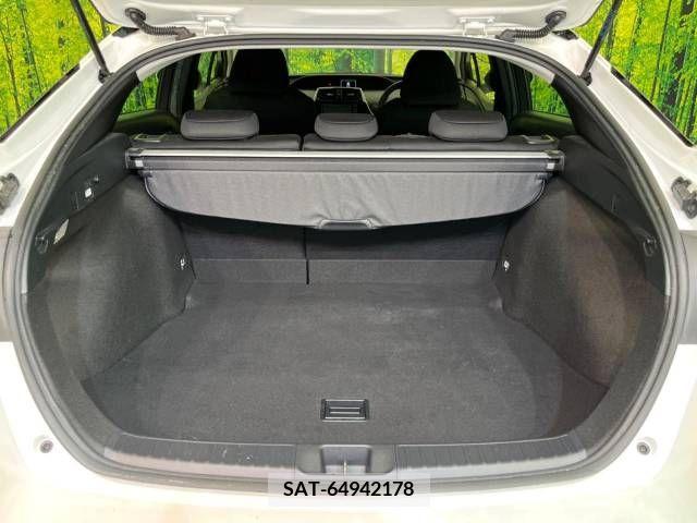 Toyota PRIUS 2021-05 366567-10