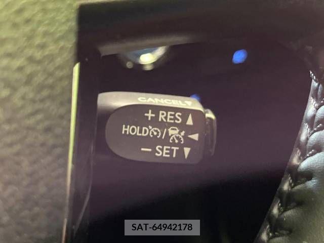 Toyota PRIUS 2021-05 366567-5