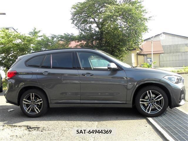 Bmw X1 2020-08 318252-3
