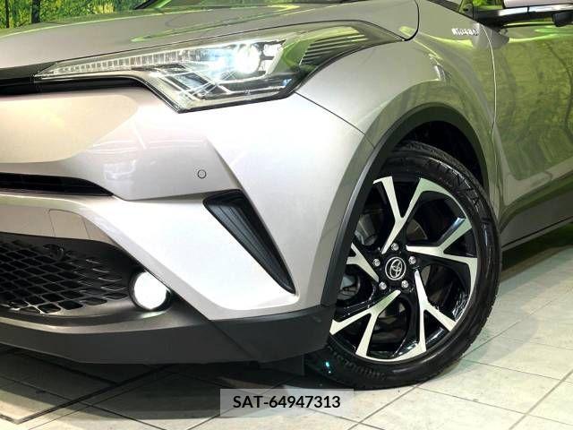 Toyota C-HR 2017-07 264156-12