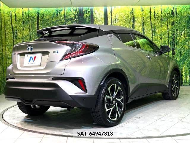 Toyota C-HR 2017-07 264156-17