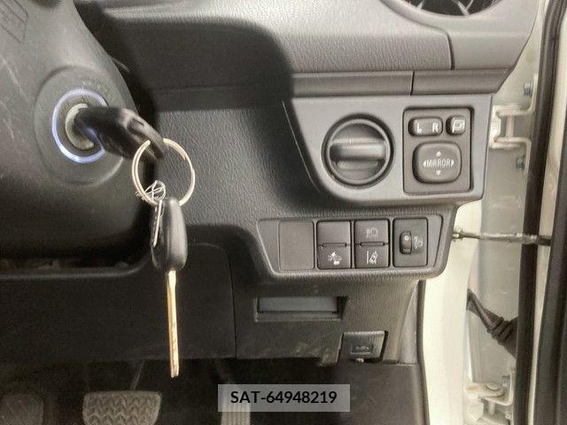 Toyota COROLLA AXIO 2019-03 236126-16