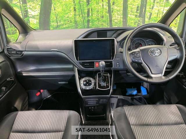 Toyota VOXY 2020-05 321682-1