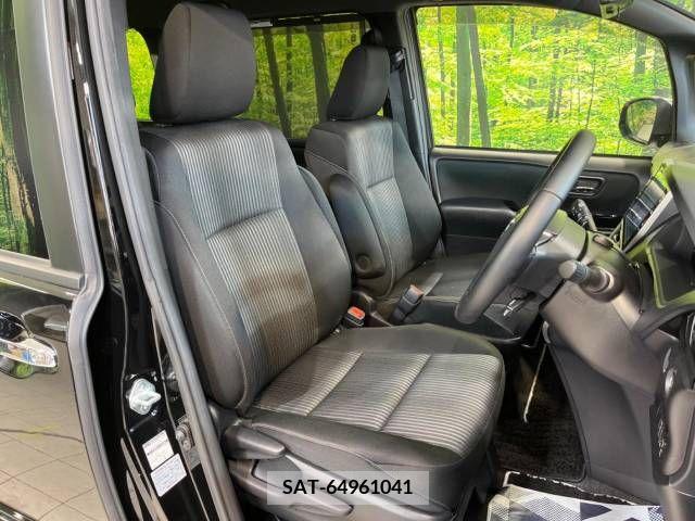 Toyota VOXY 2020-05 321682-9