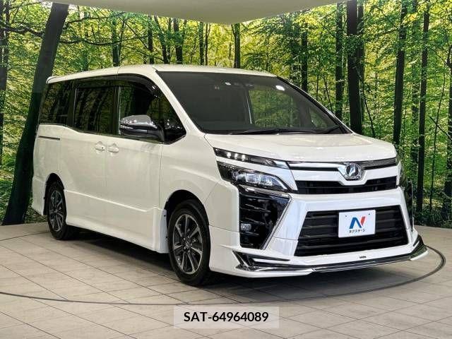 Toyota VOXY 2017-11 370393-17