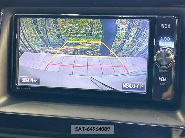 Toyota VOXY 2017-11 370393-5