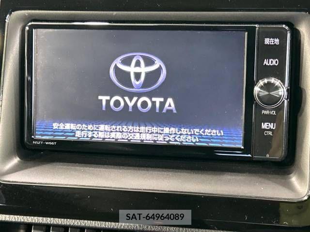 Toyota VOXY 2017-11 370393-3