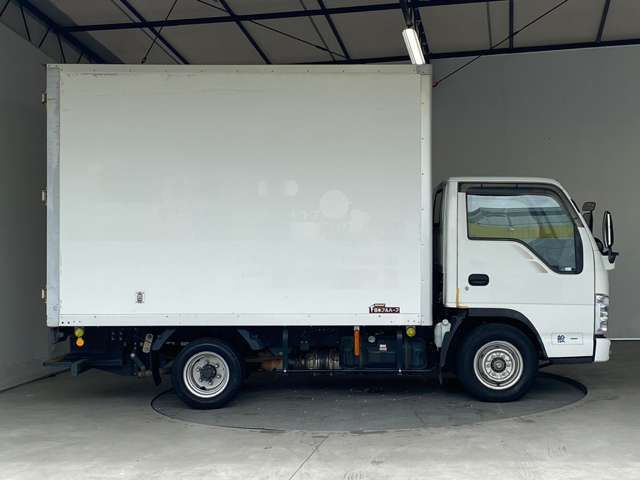 Isuzu ELF TRUCK 2009-06 8622-9