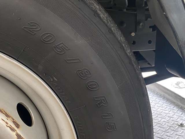 Isuzu ELF TRUCK 2009-06 8622-18