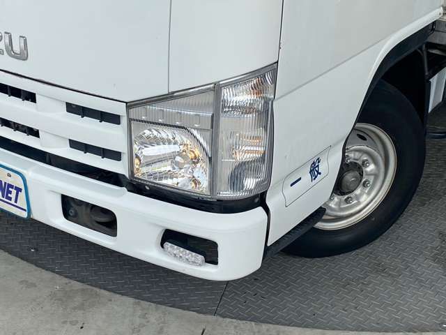 Isuzu ELF TRUCK 2009-06 8622-5