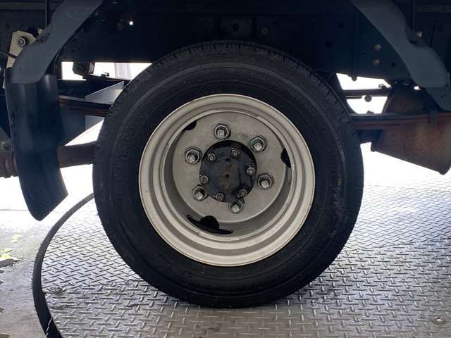 Isuzu ELF TRUCK 2009-06 8622-17