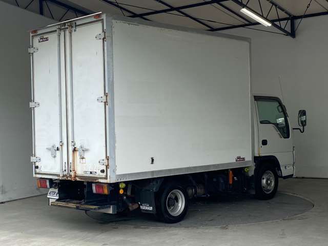 Isuzu ELF TRUCK 2009-06 8622-10