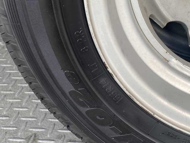 Isuzu ELF TRUCK 2009-06 8622-19