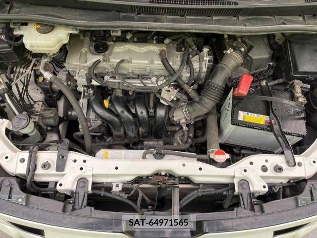 Toyota VOXY 2015-07 370471-18