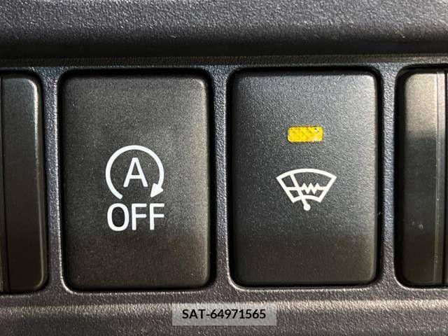 Toyota VOXY 2015-07 370471-7