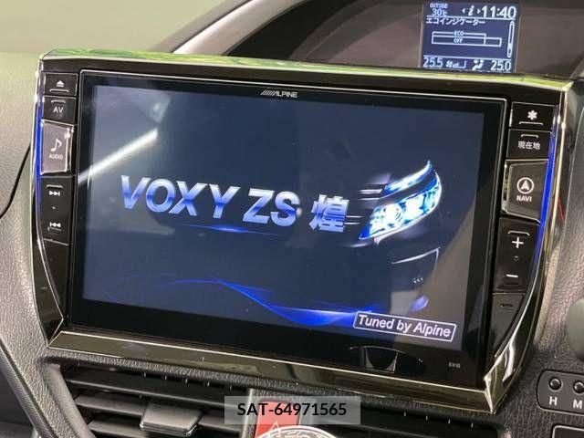 Toyota VOXY 2015-07 370471-5