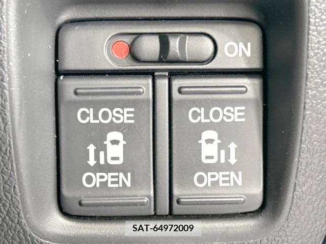 Honda N BOX CUSTOM 2017-06 348808-2
