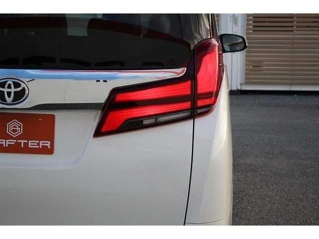 Toyota ALPHARD 2018-01 196344-11