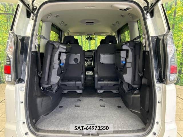 Nissan SERENA 2018-11 382303-11