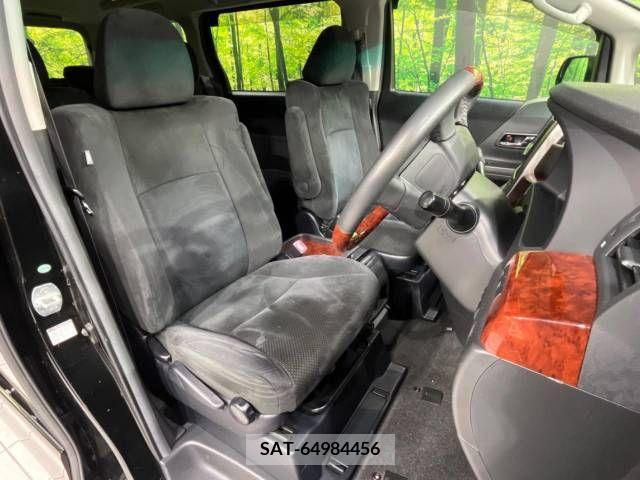 Toyota VELLFIRE 2011-04 369673-7