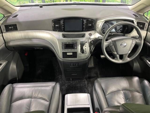 Nissan ELGRAND 2017-08 12810-1