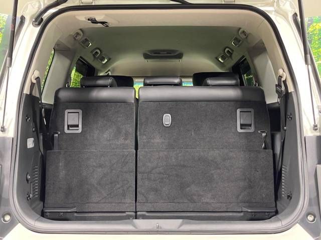 Nissan ELGRAND 2017-08 12810-11
