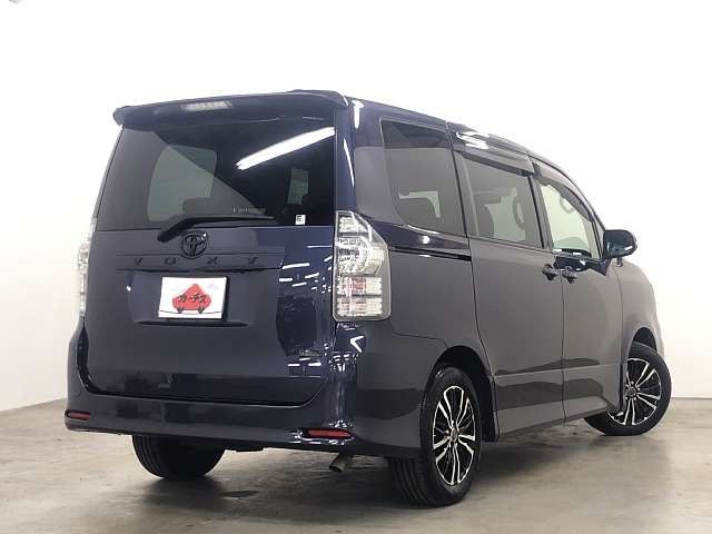 Toyota VOXY 2013-07 9107-2