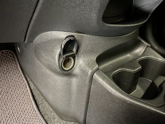 Nissan NOTE 2018-01 4170-26
