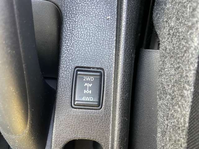 Nissan NOTE 2018-02 188928-12