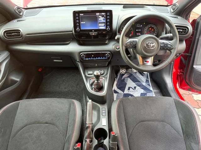 Toyota YARIS 2020-09 11105-1