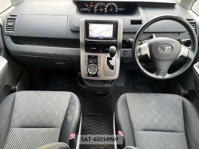 Toyota NOAH 2009-05 279503-1